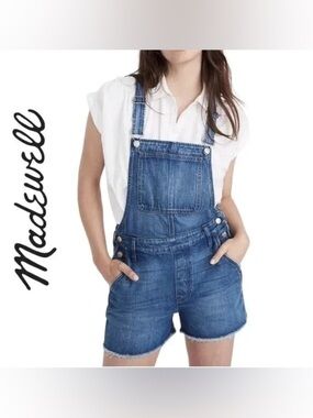 Madewell  Adirondack Short Overalls in Medium Wash Size Medium